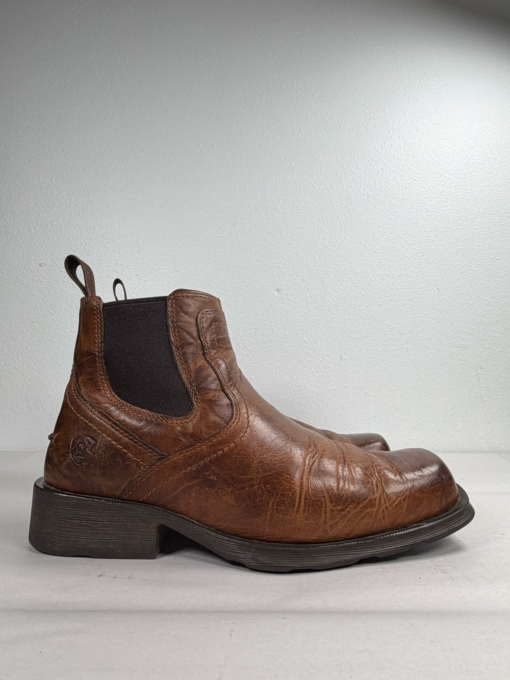 Ariat Midtown Rambler Men’s Leather Chelsea Boots Size 8.5EE Barn Brown 10019868